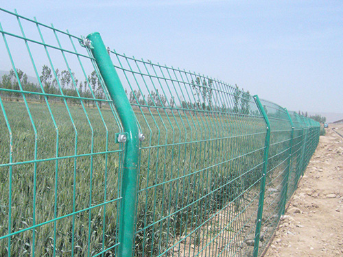 如何正确选择优质的护栏网产品